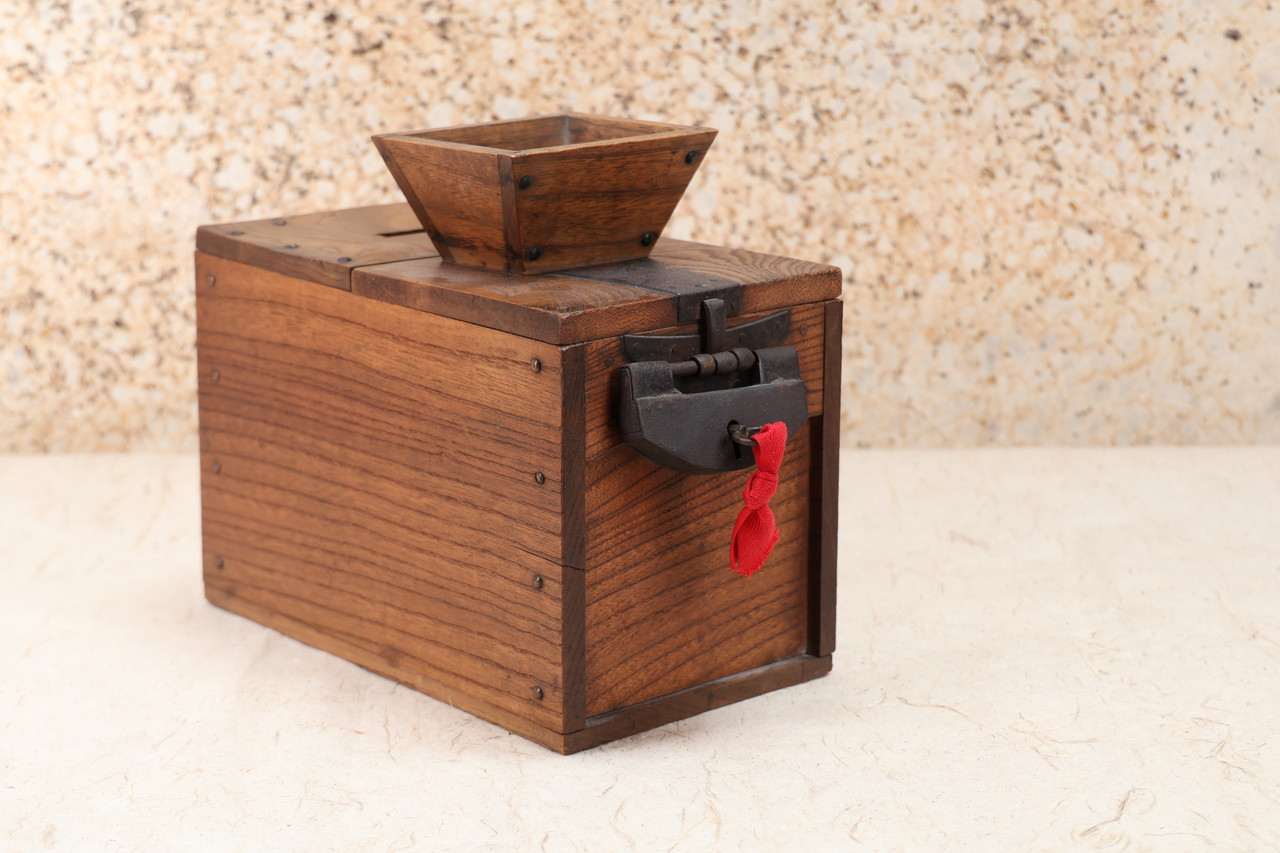 Vintage Money Saving Box Saisenbako (SKU: NM-524-3) - Eastern