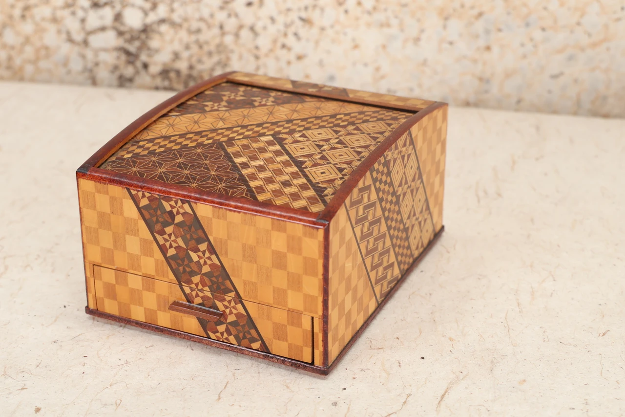 Vintage Japanese Hakone Box — Wood, 1980, Showa Era (SKU: 25M-340 