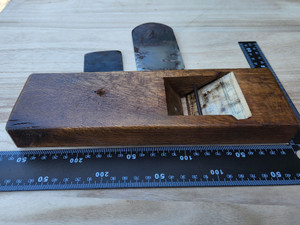Japanese Carpenter Tool Plane (22J-188-1) Japanese Carpenter Tool Plane (22J-188-1)