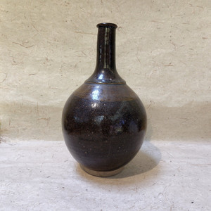Vintage Japanese Sake Jar Tokkuri Bottle (22J-162-3) Vintage Japanese Sake Jar Tokkuri Bottle (22J-162-3)