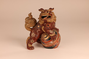 Japanese Shishi Lion Kutani Okimono Display Statue (23M182-3)