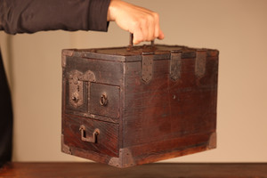 Antique Japanese Kakesuzuri Ink Box (23M124)