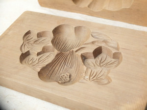 Vintage Japanese Kashigata Cake Mold (21N158-9)