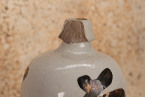 Vintage Japanese Sake Jar Tokkuri Bottle (24J-452-2) Vintage Japanese Sake Jar Tokkuri Bottle (24J-452-2)
