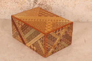 Antique Hakone Yosegi-Zaiku (寄木細工) Box From Edo Period (24N-95) - 1