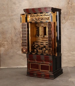 Antique Japanese Buddhist Altar, Butsudan "仏壇" — 1900 (SKU: 25M-H300B) - 1