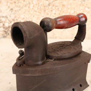 Antique Japanese Iron Press — 1920, Taisho Era (SKU: 25M-353) - 2 Antique Japanese Iron Press — 1920, Taisho Era (SKU: 25M-353) - 2