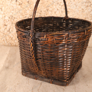 Vintage Japanese Ikebana Bamboo Basket With Handle — Bamboo, 1940, Showa Era (SKU: 25S-422-4) - 2