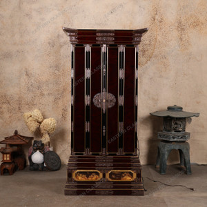 Vintage Japanese Buddhist Altar Butsudan — Wood (SKU: 25S-807) - 1