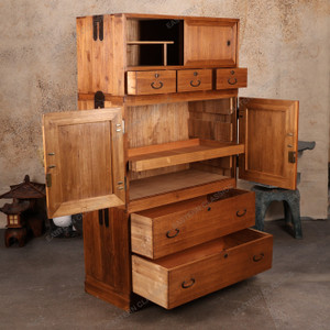Antique Japanese 3-Section Kimono Tansu – Kiri Wood Chest with Hikido, Karakusa Sukashi-Bori & 5 Warabite Pull Drawers, 1920, Taisho Era (SKU: 25S-A466) - 2