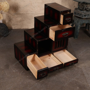 Antique Japanese Kaidan Tansu – Step Chest with Tatezan Sliding Doors & Decorative Warabite Kanagu Drawers, 1890, Meiji Era (SKU: 25S-G439) - 2