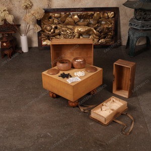 Vintage Japanese "Go Game" Go Board With Go Stone — Fir Wood, 1980, Showa Era (SKU: 25M-408) - 1