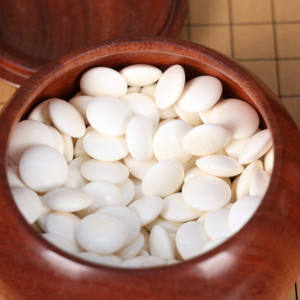 Vintage Japanese "Go Game" Go Board With Go Stone — Fir Wood, 1980, Showa Era (SKU: 25M-410)