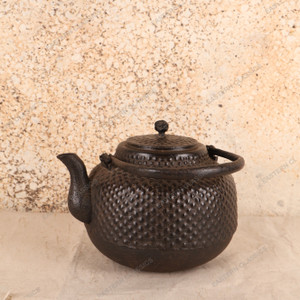 Vintage Japanese Kettle — Iron (SKU: 25D-290-2) - 