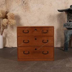 Antique Japanese Ko Tansu Small Chest With Fulll Width Sim Plified Kanagu Pull Hardware Drawers (SKU: 25D-G428) -