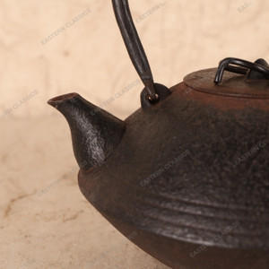 Vintage Japanese Kettle — Iron (SKU: 25D-187-3) -