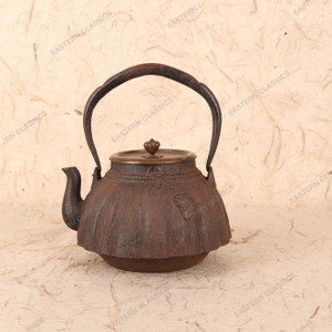 Vintage Japanese Kettle — Iron (SKU: 25D-178-1) -