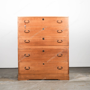豪華アンティーク桐箪笥　Antique Japanese tansu chest Antique Japanese Two Section Kimono Tansu Chest With Distinctive