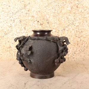Ikebana Bonsai Antique Japanese Vase 1912 1926 — Bronze, Taisho Era (SKU: 26M-906) - 1