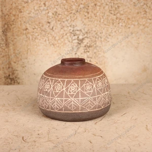 Vintage Japanese Stoneware Tsubo with Sgraffito Decoration, Mid Showa 1946-1965 | SKU: 26M-753-2 -1