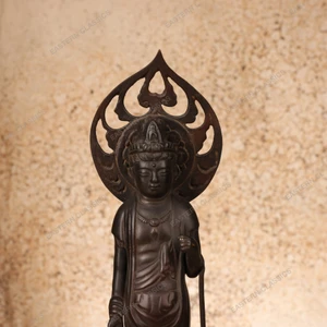 Antique Japanese Bronze Standing Kannon Bosatsu Statue with Pierced Flame Halo, Taisho era (1912-1926) | SKU: 26M-886 -2