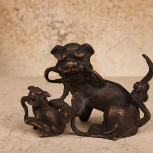 Vintage Japanese Bronze Shishi Okimono (Oyako Parent-and-Child Lions), Taisho 1912-1926 | SKU: 26M-128 -2