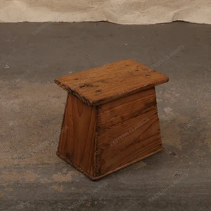 Vintage Japanese Fumidai Step Stool, Early Showa (1927-1945) | SKU: 26J-0443 - 1