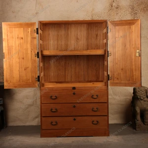 Antique Japanese Two Section Kimono tansu, Taisho era, circa 1912-1926 | SKU: 26J-A069 - 2