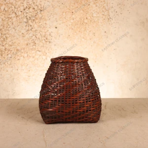Vintage Japanese Bamboo Hanakago Flower Basket with Inner Water Tube, Mid Showa 1946-1965 | SKU: 26J-0457-2 - 1