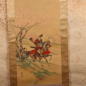 Vintage Japanese Kakejiku Hanging Scroll, Mounted Samurai on Horseback beneath Sakura, Early Showa 1927-1945 | SKU: 26J-0553 - 2