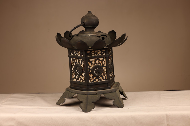 Antique Japanese Temple Hanging Bronze Lantern Tsuri Toro (23F-121)