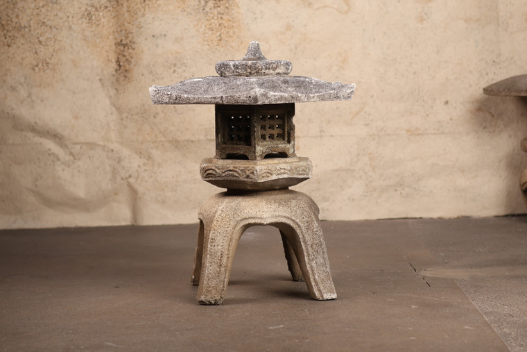 Japanese Stone Lantern Toro for Garden (24N-88)
