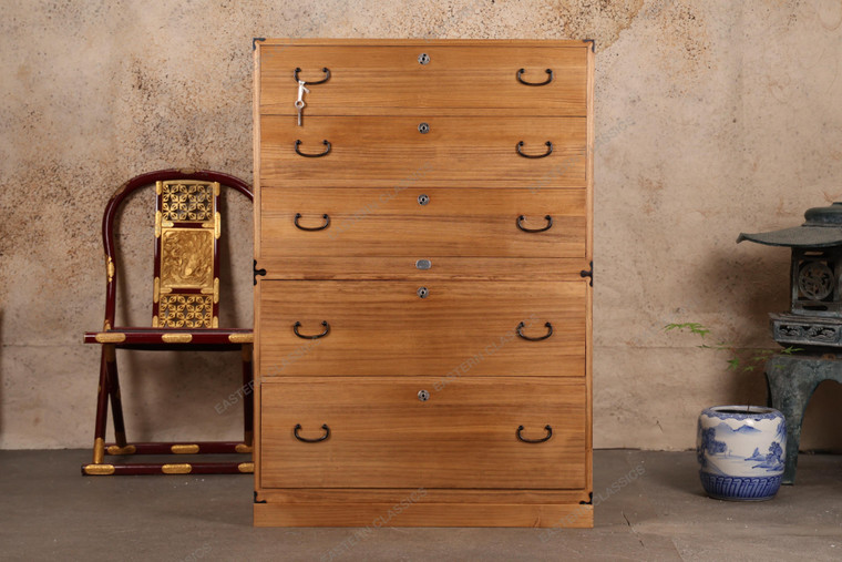 Antique Japanese Kimono Chest — Kirinoki, 1920, Taisho Era (SKU: 25M-A312) - 1 Antique Japanese Kimono Chest — Kirinoki, 1920, Taisho Era (SKU: 25M-A312) - 1