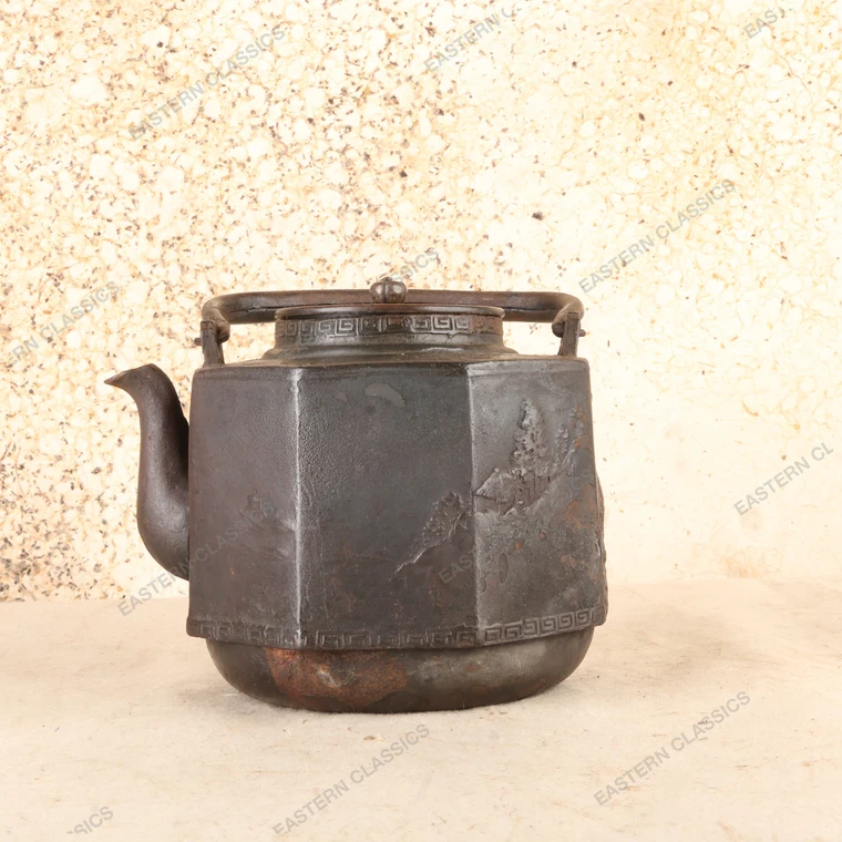 Antique Japanese Tetsubin, Taisho period, 1912-1926 | SKU: 26J-0384 - 1