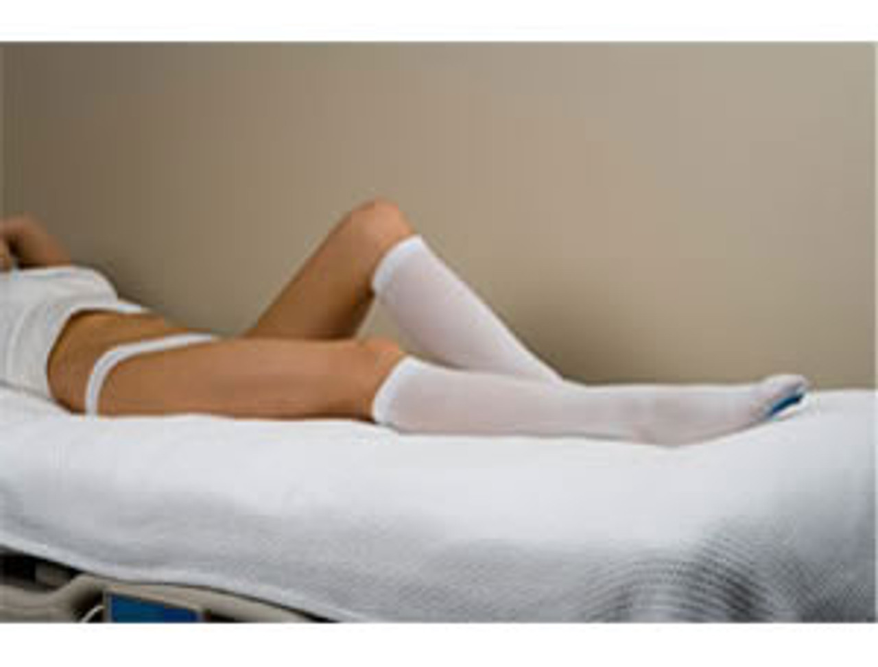 Buy Online T.E.D KNEE LENGTH ANTI-EMBOLISM STOCKINGS MED LONG White  Covidien 7480 Canada