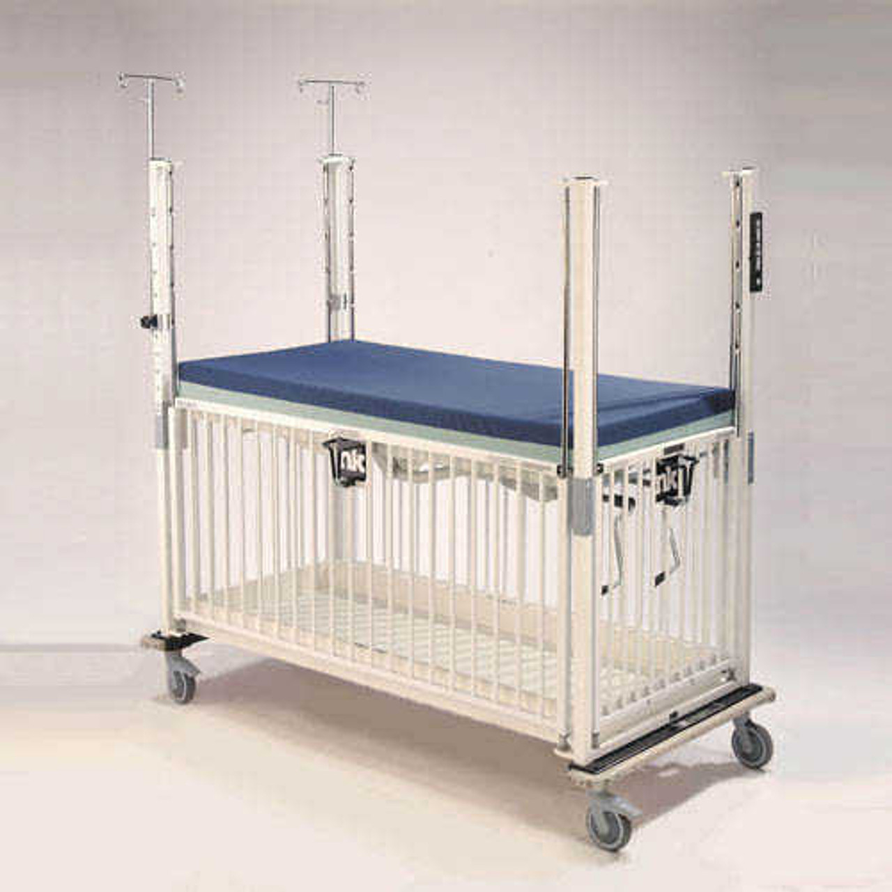 Novum C2081CL Crib, Child ICU, 4 Side Release, Flat Pan, 30 x 60, Chrome (Novum C2081CL)