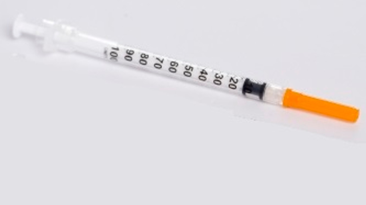 Sol-Millennium Medical 100034IM Syringe & Needle 1cc 25 G x 1" FIXED SAFETY, BOX/100