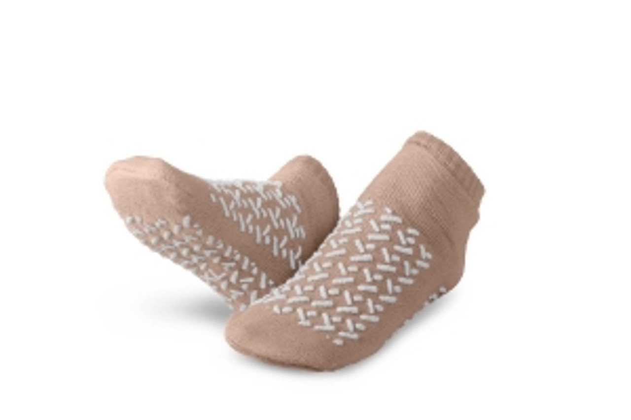 Medline's double-tread slippers provide patient comfort and are easy to slip on and off
The interior terry cloth provides warmth while absorbing perspiration from the foot
Bariatric size provides extra stretch in the cuff and body for added comfort