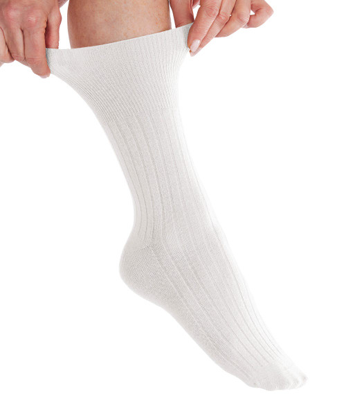 Silverts SV19330 2 Pairs of Womens Diabetic Crew Socks White, Size=OS, SV19330-SV39-OS