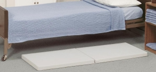 Our most economical fall mats help reduce risk of injury from a fall from the bed
Made of absorbent high-compression foam
Durable, easy-to-clean vinyl cover