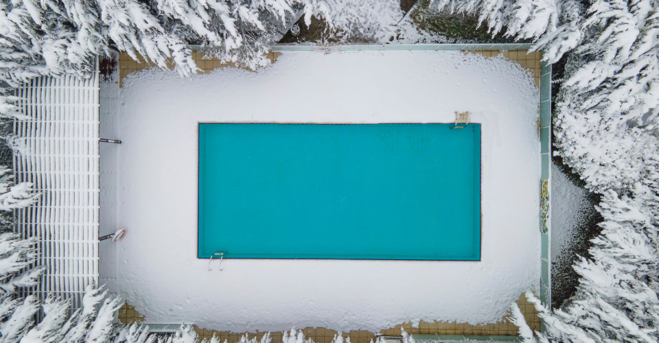 Tips for Closing Your Pool for the Winter
