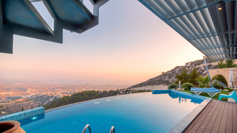 4 Tips For New Pool Owners