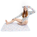 Female model sitting on Daydreamer change pad.