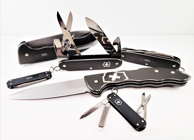 Victorinox Swiss Army Pioneer- Black Alox, 8 Functions - Bear Claw Knife &  Shear