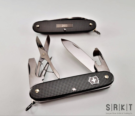 Victorinox Swiss Army Limited Edition 2022 Pioneer X Thunder Gray Alox