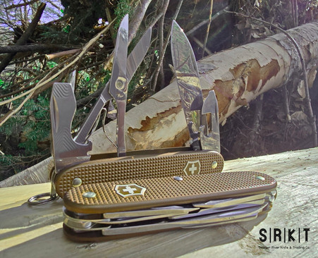 2024 Victorinox Pioneer Alox Limited Edition 2019 Victorinox Swiss