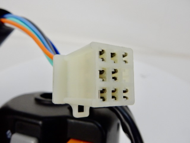 Left Handlebar Multi-Function Switch Assembly – 8-Wire Female Plug