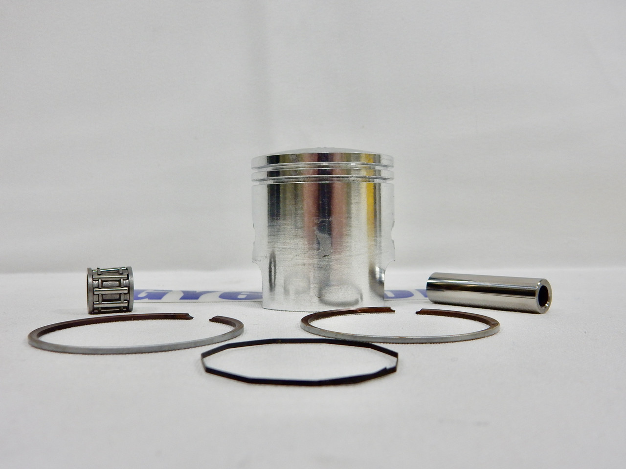 70cc 47mm PISTON AND RING SET 10mm PIN FOR JOG, MINARELLI, 2 STROKE MOTORS