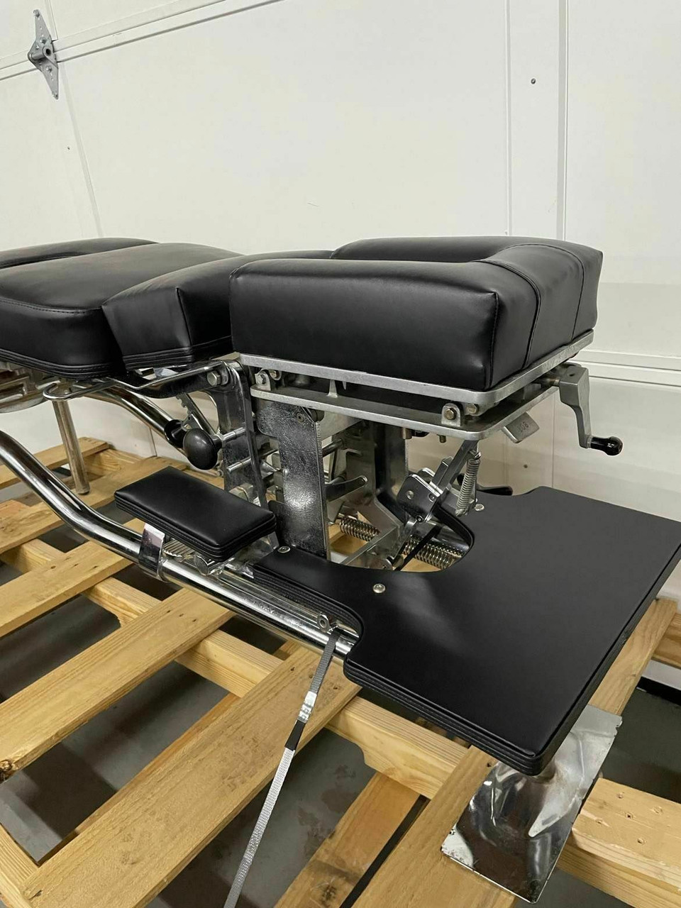 57 Zenith Chiropractic Stationary Adjusting Table | Buy Online
