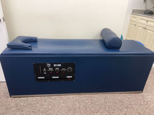 Armedica Intersegmental Chiropractic Traction Roller Table Armedica Intersegmental Chiropractic Traction Roller Table